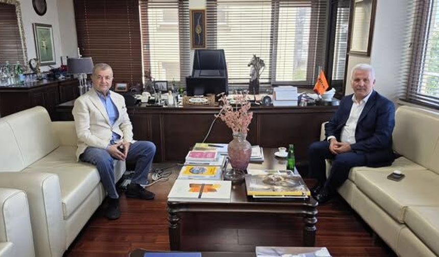 Yeni Yönetim Belediye Başkanlarıyla Bir Araya Geldi