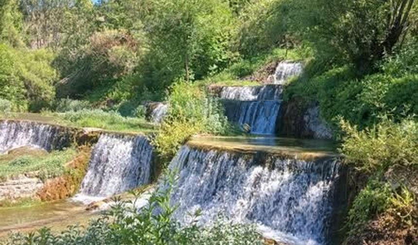 Erzincan Kemah Eşsiz Tarihi ve Doğasıyla Hayran Bırakıyor