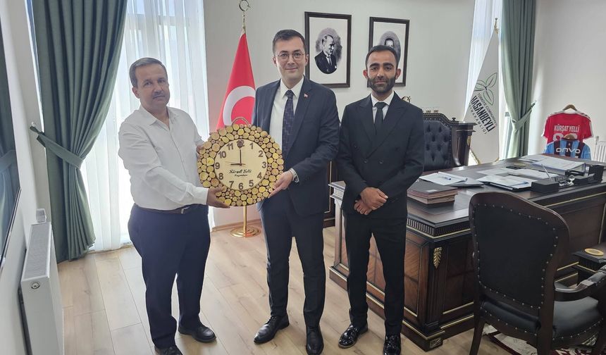 Kaymakam Kürşat Yelli'ye Anlamlı Ziyaret! STK Temsilcileri Bir Araya Geldi