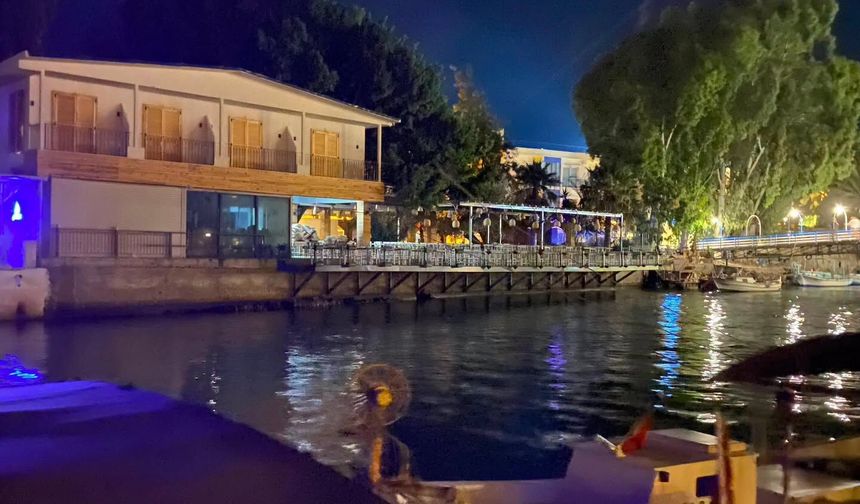 Hatay Arsuz'da Gece Manzarası Hayran Bırakıyor