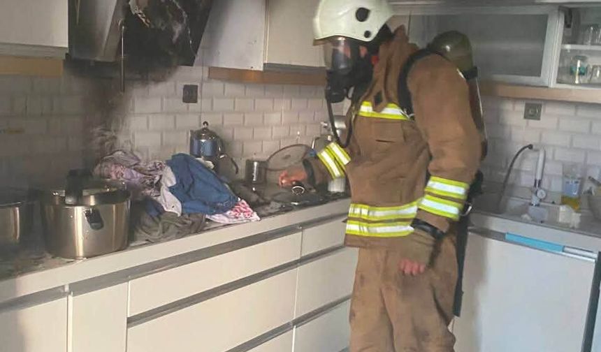 Hatay Dörtyol'da Ev Yangını Paniği İtfaiye Seferber Oldu