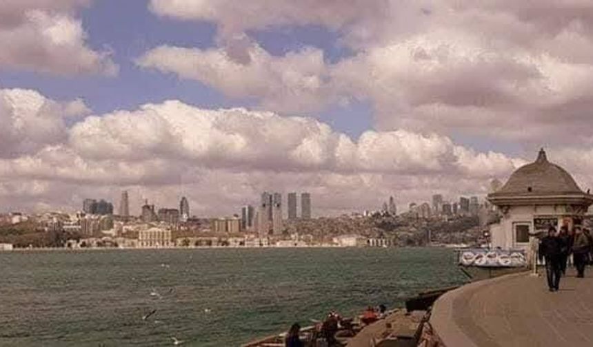 İstanbul’un Gözde Noktası Üsküdar Sahili Ziyaretçi Çekiyor