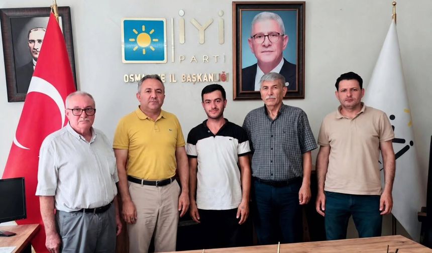 İYİ Parti Osmaniye'de Üye Katılımı Sürüyor