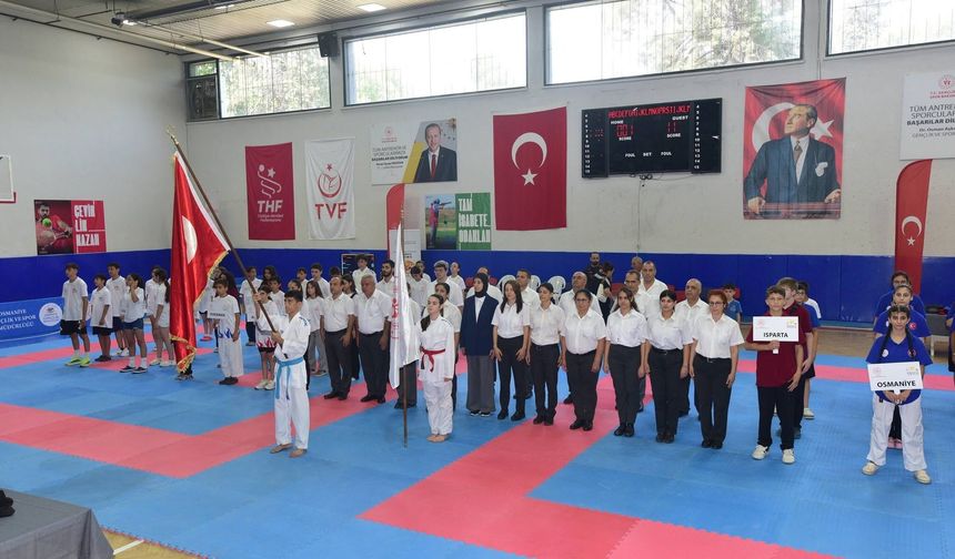 Osmaniye 220 Sporcuyu Ağırlıyor! ANALİG Karate Heyecanı Başladı
