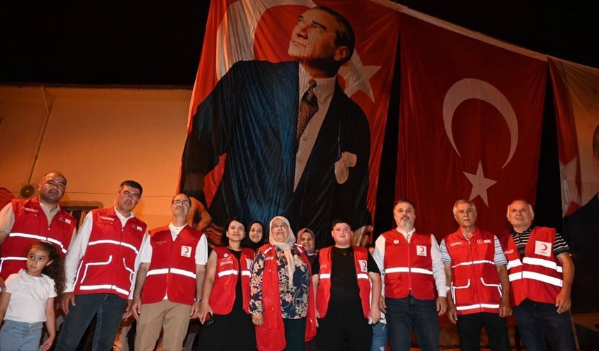 Kızılay Kadirli'den 15 Temmuz Programına İkram Desteği