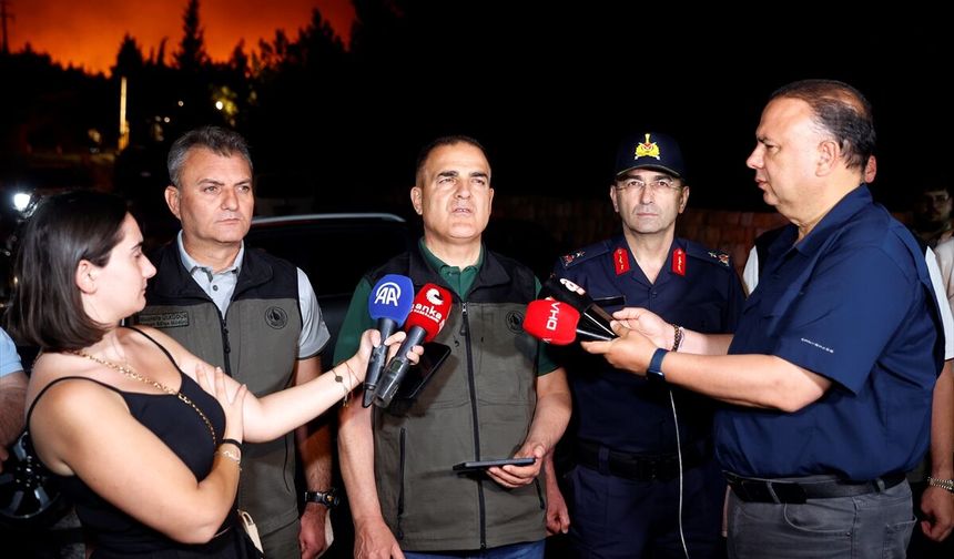 Milas'ta ormanlık alanda çıkan yangına karadan müdahale sürüyor
