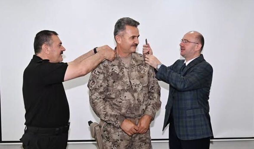Osmaniye'de Terfi Eden Amirlere Yeni Apoletleri Takıldı