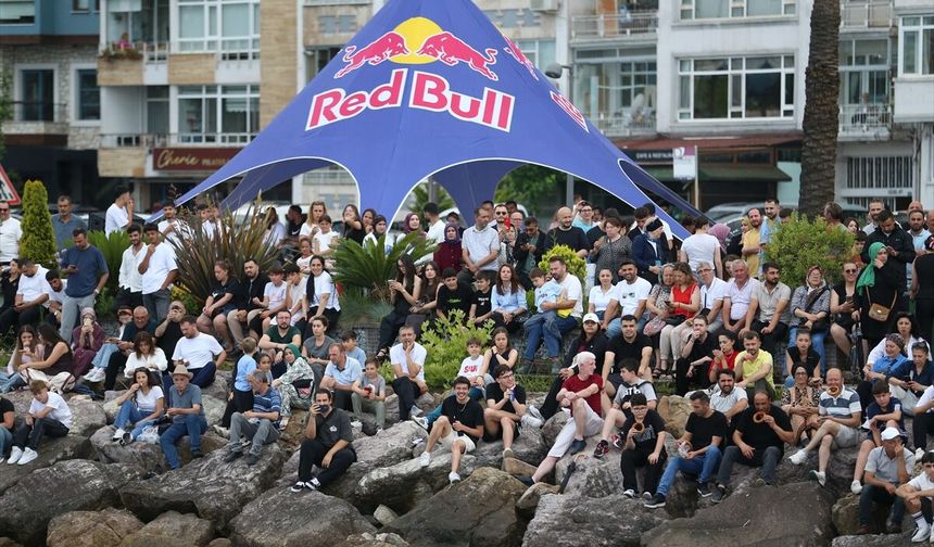 Red Bull 'Yağlı Direk' etkinliği Ordu'da gerçekleştirildi