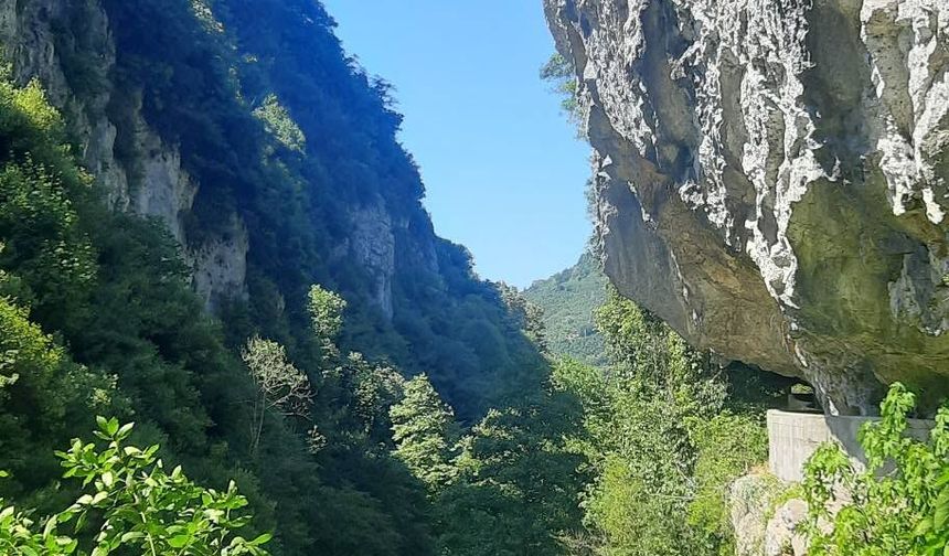 Sakarya Madenderesi Doğasıyla Ziyaretçileri Büyülüyor