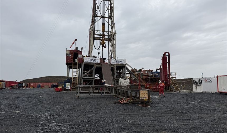 Trakya Havzası Doğalgaz Şirketi'nin Tekirdağ'da doğal gaz sondajı sürüyor
