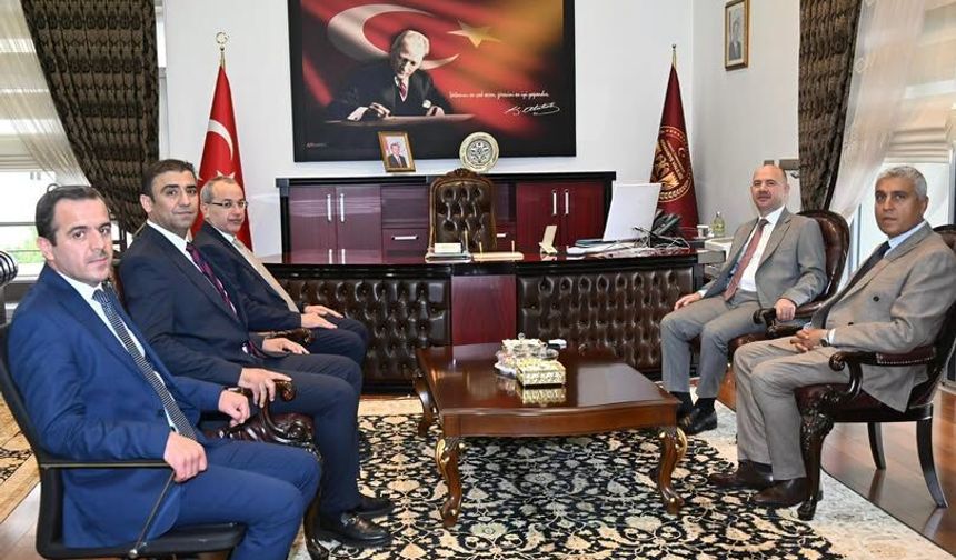 MEB'in üst düzey yöneticilerinden Vali Serdengeçti'ye ziyaret