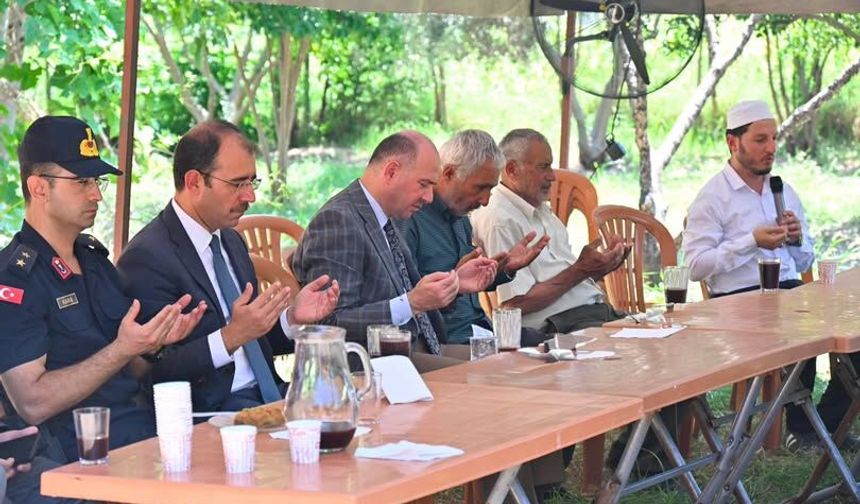 Vali Serdengeçti'den Eskimez ailesine taziye ziyareti