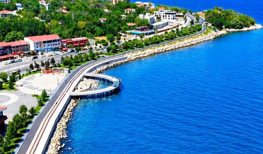 Van Edremit Sahili Doğa ve Huzurun Buluştuğu Nokta