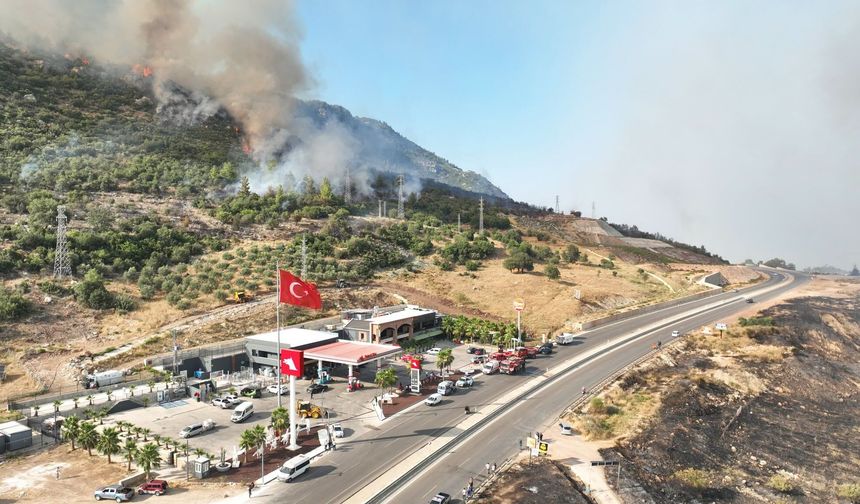 Antalya'da 112 Personel ve 60 Araç Yangınla Mücadelede