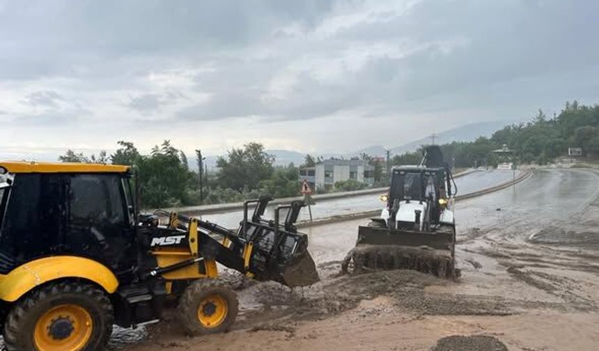 Yarbaşı'nda Sağanak Sonrası Ekipler Sahada
