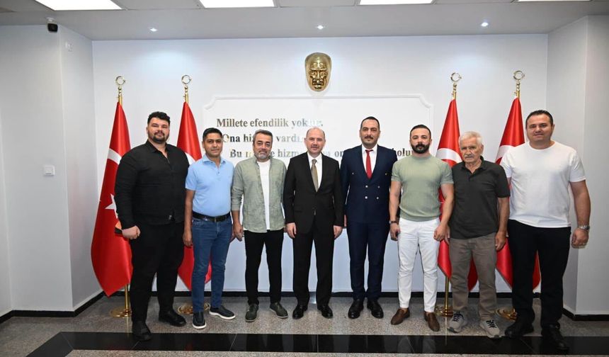 Vali Serdengeçti’ye Osmaniye Sevdalılarından Ziyaret