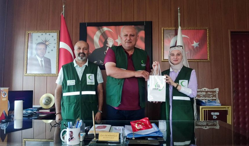 Başkan Zeki Demiroğlu’na Yeşilay Temsilcisi Üste’den Ziyaret