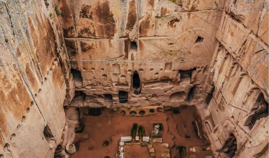 Niğde’de Kayaların İçine Oyulan Gümüşler Manastırı