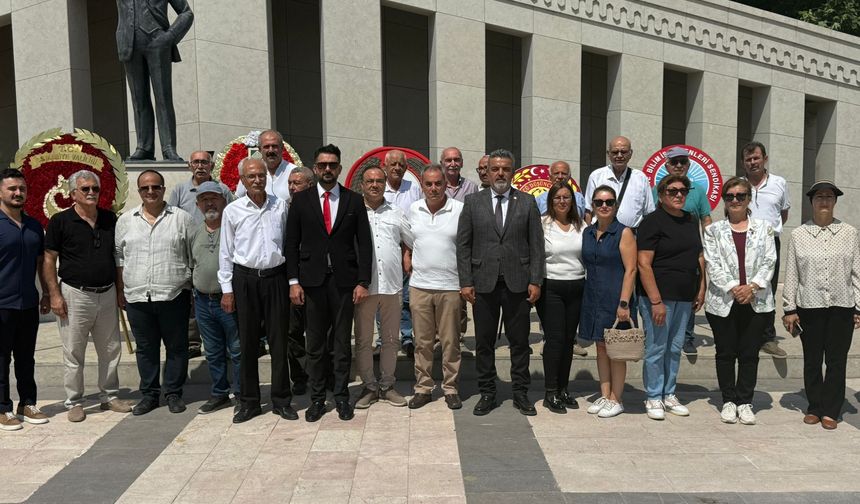 Eğitim-İş’ten 30 Ağustos Mesajı: “Yolumuz Tam Bağımsızlık”