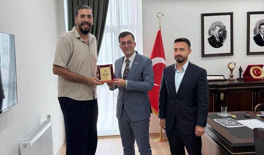 Hasanbeyli’de Antrenör Eskici’ye Başarı Plaketi