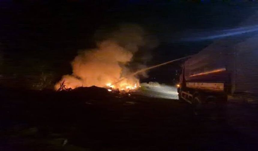 Hatay’da Otluk ve Çöplük Alan Yangını Kontrol Altına Alındı