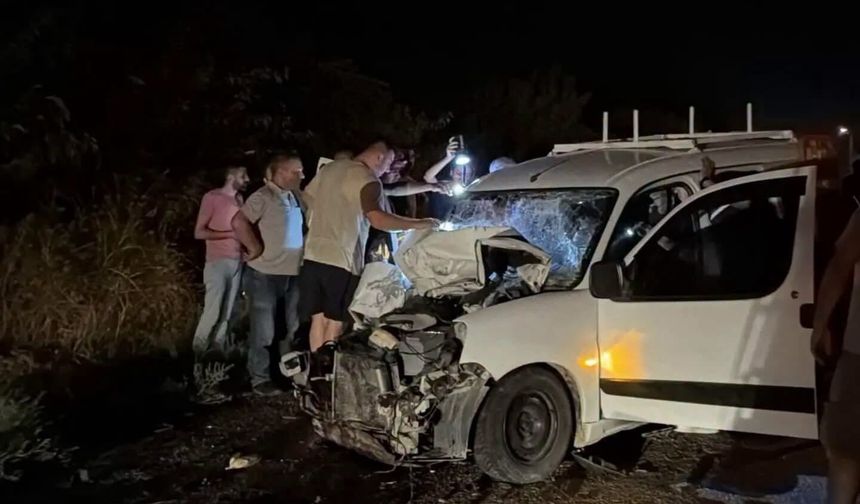 Kozan-Kadirli Yolunda Zincirleme Kaza: 2 Yaralı