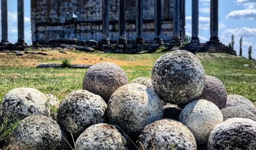 Kütahya Aizanoi’deki Roma Gülleleri Tarihe Işık Tutuyor
