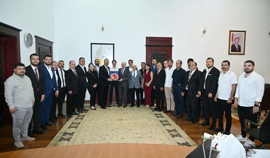 Vali Serdengeçti, MHP Osmaniye İl Yönetimini Kabul Etti