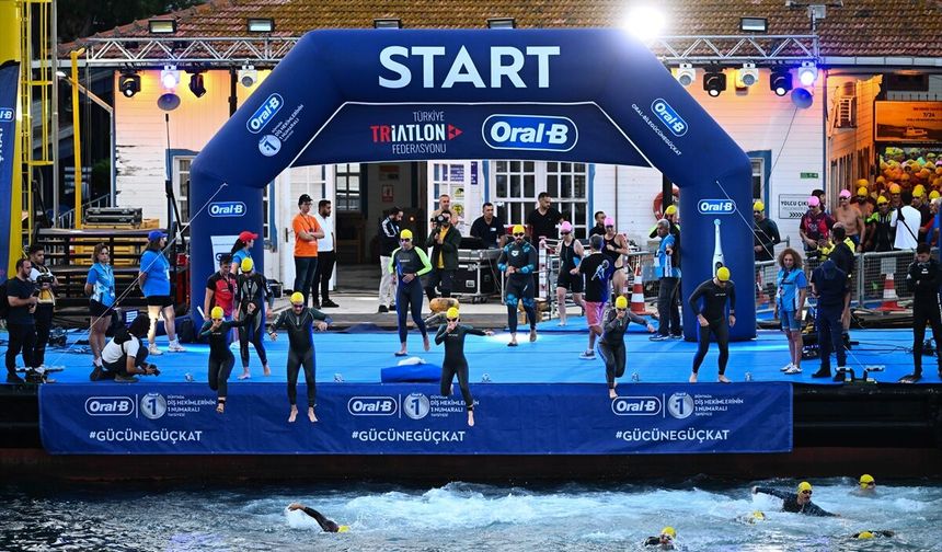 Oral-B İstanbul Boğaziçi Triatlonu'nun 6'ncısı düzenlendi