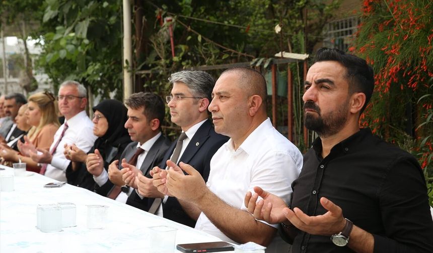 Şehit Başçavuş Ferhat Gedik, Hatay'daki mezarı başında anıldı