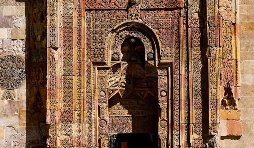 Sivas Divriği Ulu Camii Yüzyıllardır Hayranlık Uyandırıyor