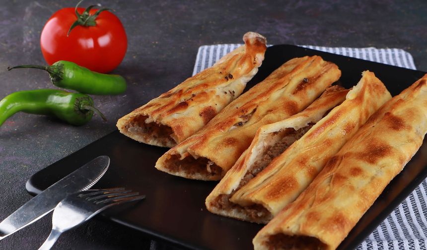 Osmaniye’de Pide Severlerin Aradığı Lezzet: Bol Kıymalı Ev Pidesi Tarifi