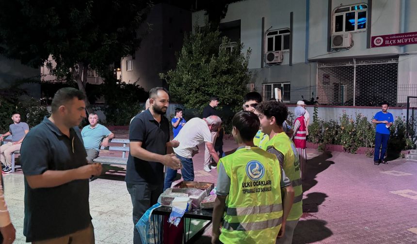 Toprakkale Ülkü Ocaklarından Kandil İkramı