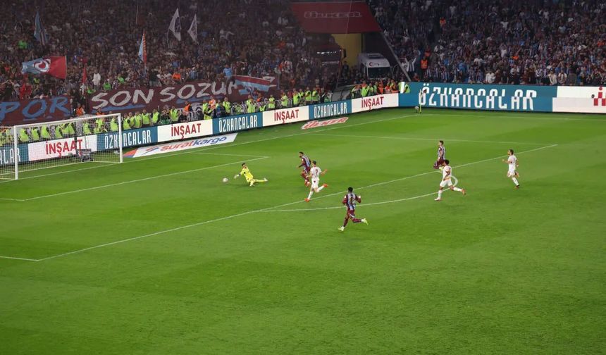 Trabzonspor’dan Galatasaray’a Tarihi Gece: 4-0