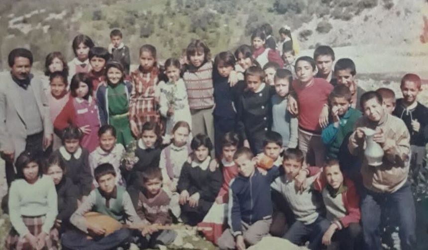 Osmaniye'de Ülkü İlkokulu'ndan 1984'e Uzanan Nostaljik Kare