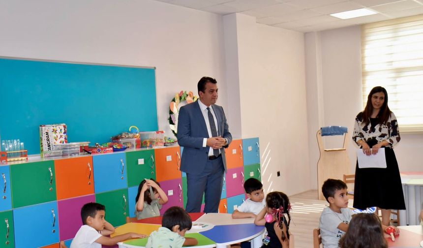 Dörtyol Kaymakamı Mehmet Keklik Öğrencilerin Sevincine Ortak Oldu!