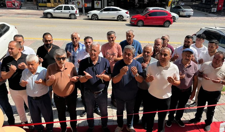 Düziçi İlçesinde Kural Perde Dünyası ve Halı Açıldı