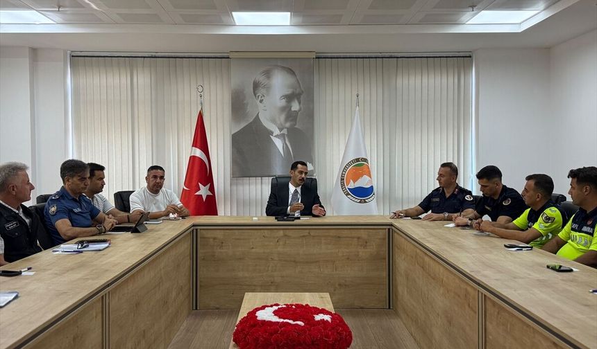 Finike'de Trafik Kazalarını Önleme Komisyonu kuruldu