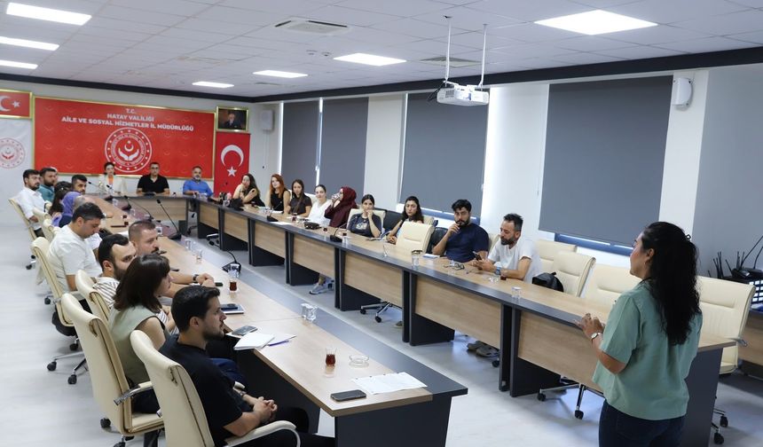 Hatay Aile ve Sosyal Hizmetler personeline bağımlılıkla mücadele eğitimi