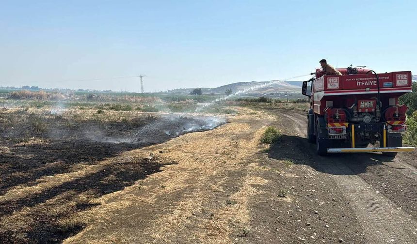 Hatay Antakya’da Otluk Alan Yangını Kısa Sürede Söndürüldü