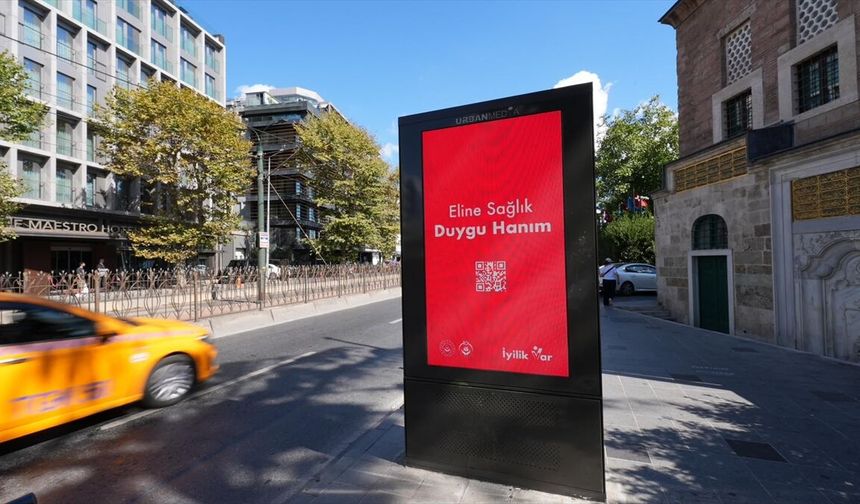 'İyilik Var' dijital gönüllülük platformuna ilişkin mesajlar ülke genelindeki billboardlara yansıdı