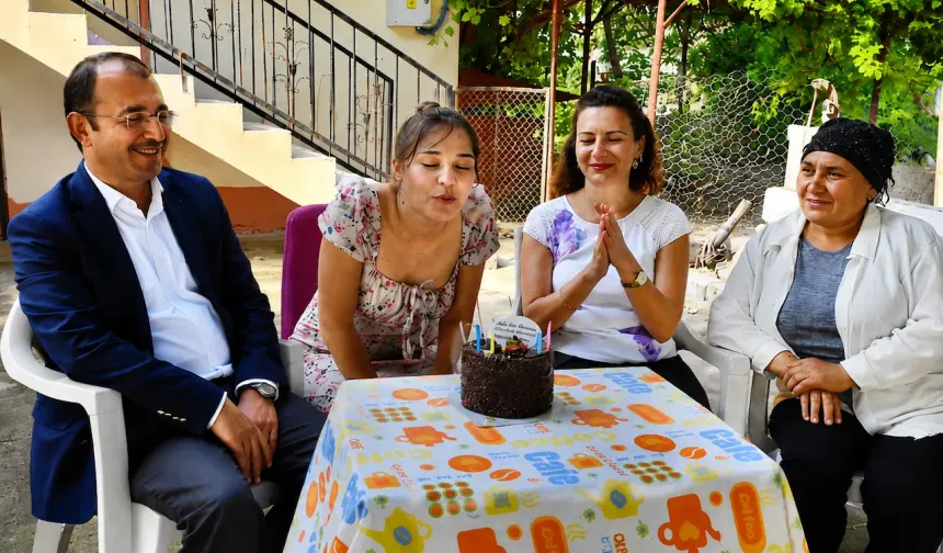 Kadirli’de Yasemin Eylül’e Doğum Günü Sürprizi