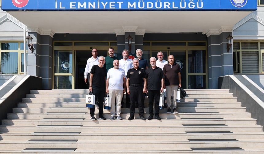 Mersin İl Emniyet Müdürü Fahri Aktaş emekli polisleri ağırladı
