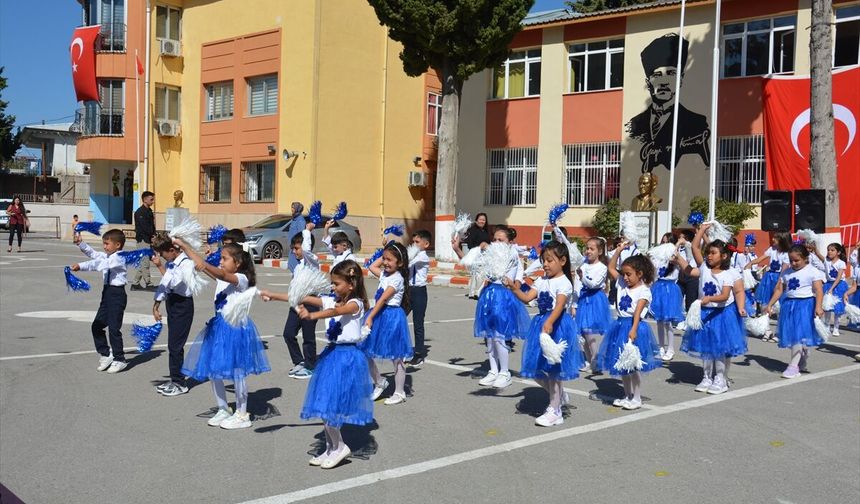 Mersin'in Gülnar ve Bozyazı ilçelerinde İlköğretim Haftası kutlandı
