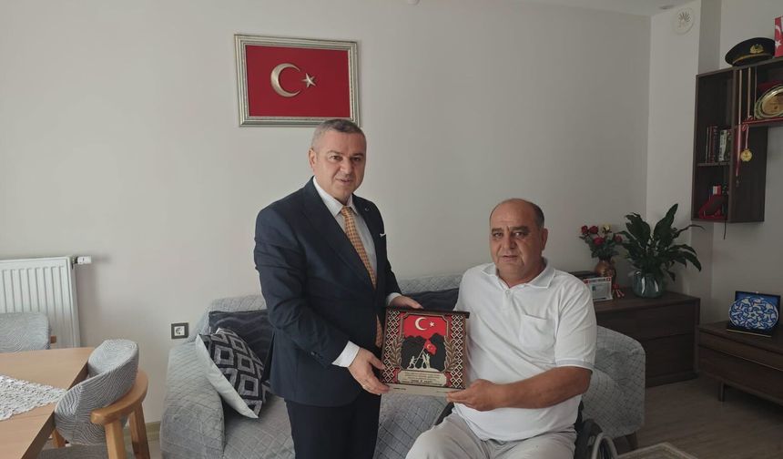 Osmaniye’de Gazi Ve Ailesine Ziyaret: Talep Ve İhtiyaçları Dinlendi