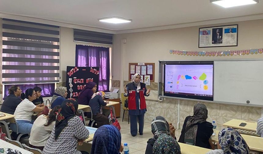 Osmaniye Toprakkale’de Velilere Aile Eğitimi Verildi