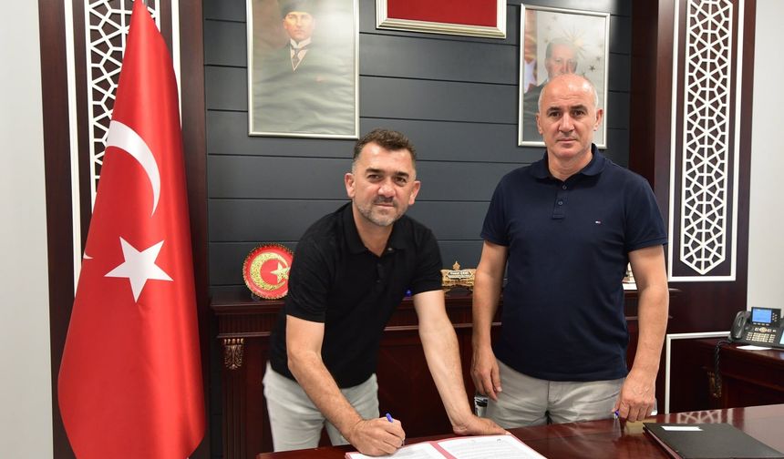 Osmaniye’de Cevdetiye Çim Sahası İçin Protokol İmzalandı