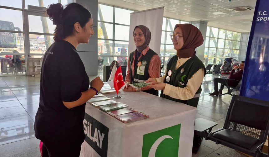 Osmaniye’de Öğrenciler Otogarda Karşılanıyor