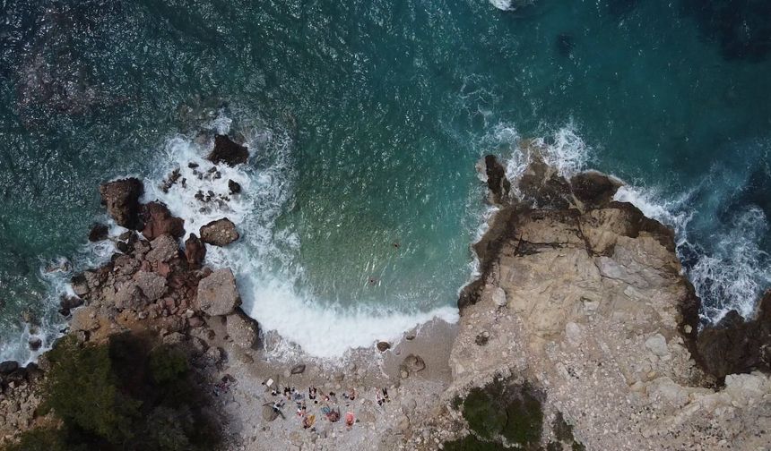 Antalya Korsan Koyu Turkuaz Deniziyle Büyülüyor