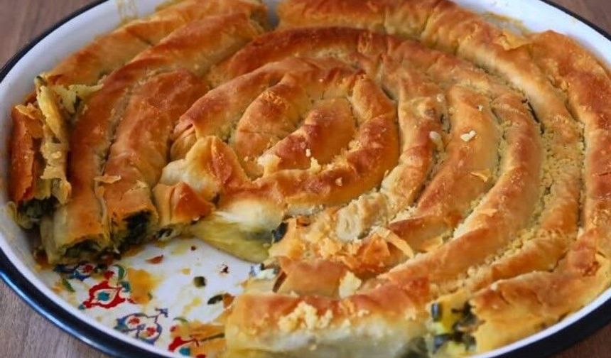 İstanbul’da Ispanaklı Kol Böreği Nasıl Yapılır?